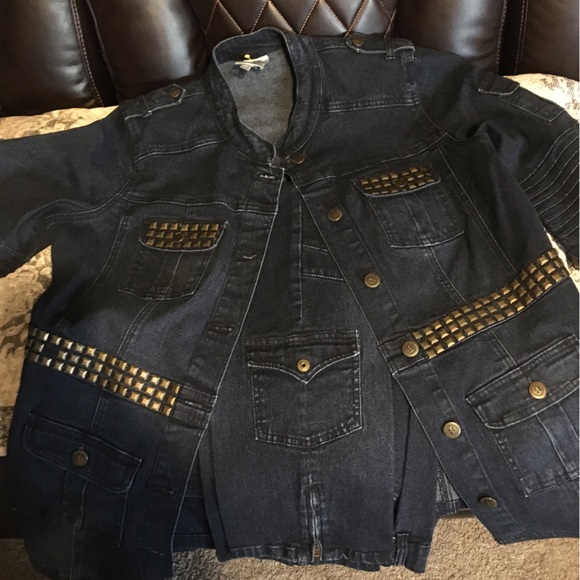 Ladies - Picture 3 of 6